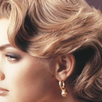 Paulát a “Working Woman” magazin beválasztja az 50 legsikeresebb női vállalkozó közé.