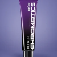 A Redken bemutatja Chromatics és Blonde Idol színmegváltoztató termékeit.