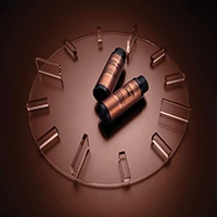 A népszerű, gél állagú Color Gels Lacquers tartós hajfestékek portfóliója gyors, 10 perces hatóidővel rendelkező árnyalatokkal bővül. Ideális gyorsan elvégezhető szalonszolgáltatáshoz, amellyel 10 perc alatt elérhető az őszhajfedés. 